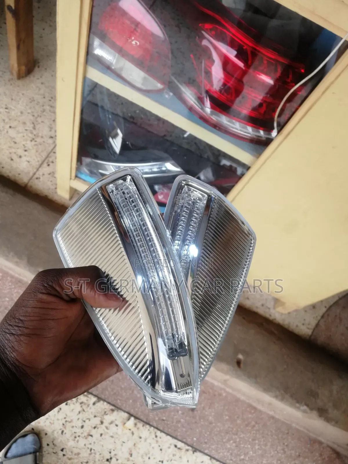 Side Mirror Lights/Indicators