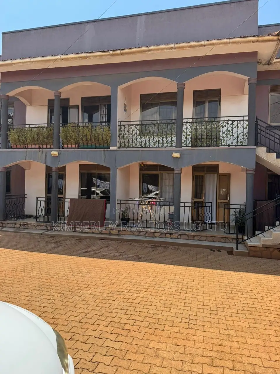 3bdrm Apartment in Division A for sale