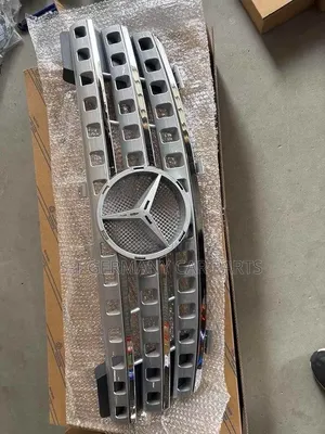 Front Grills for Mercedes Benz ML W164 2005
