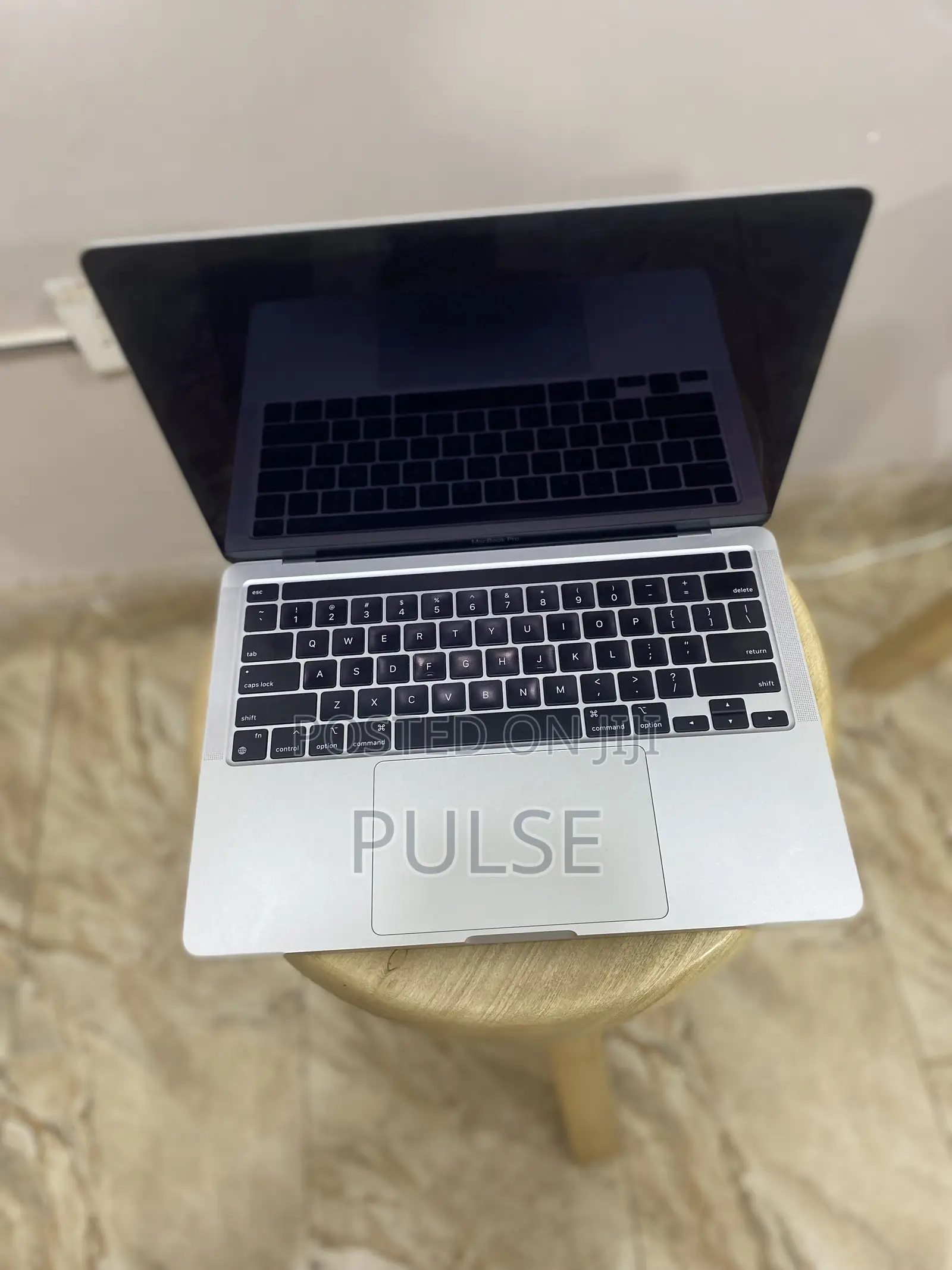 Laptop Apple MacBook Pro 8GB Apple M1 Max SSD 512GB