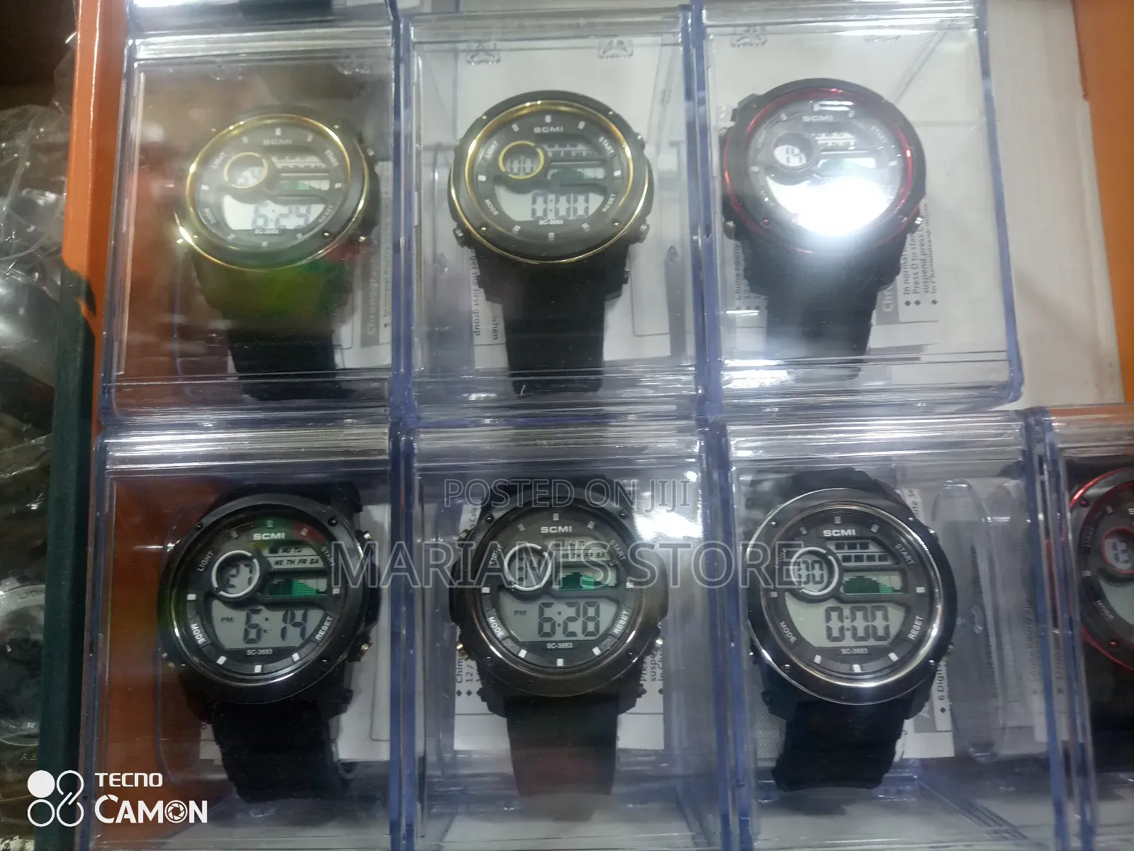 Digital Sports Watch Features a Durable Rubber Strap ]