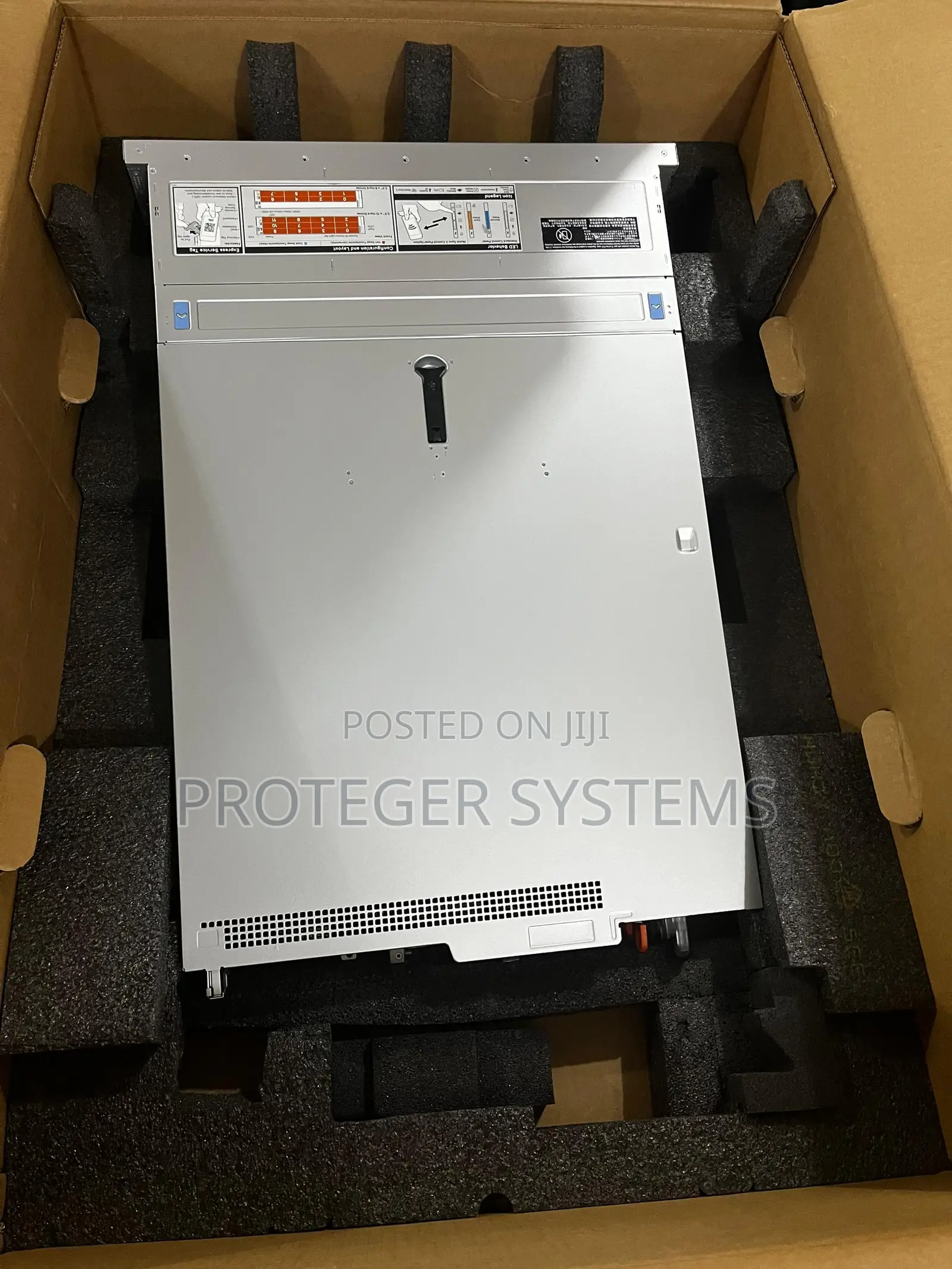 New Server Dell PowerEdge R740xd 32GB HDD+SSD 3T