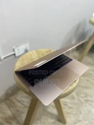 Laptop Apple MacBook Air 2019 8GB Intel Core i5 SSD 256GB