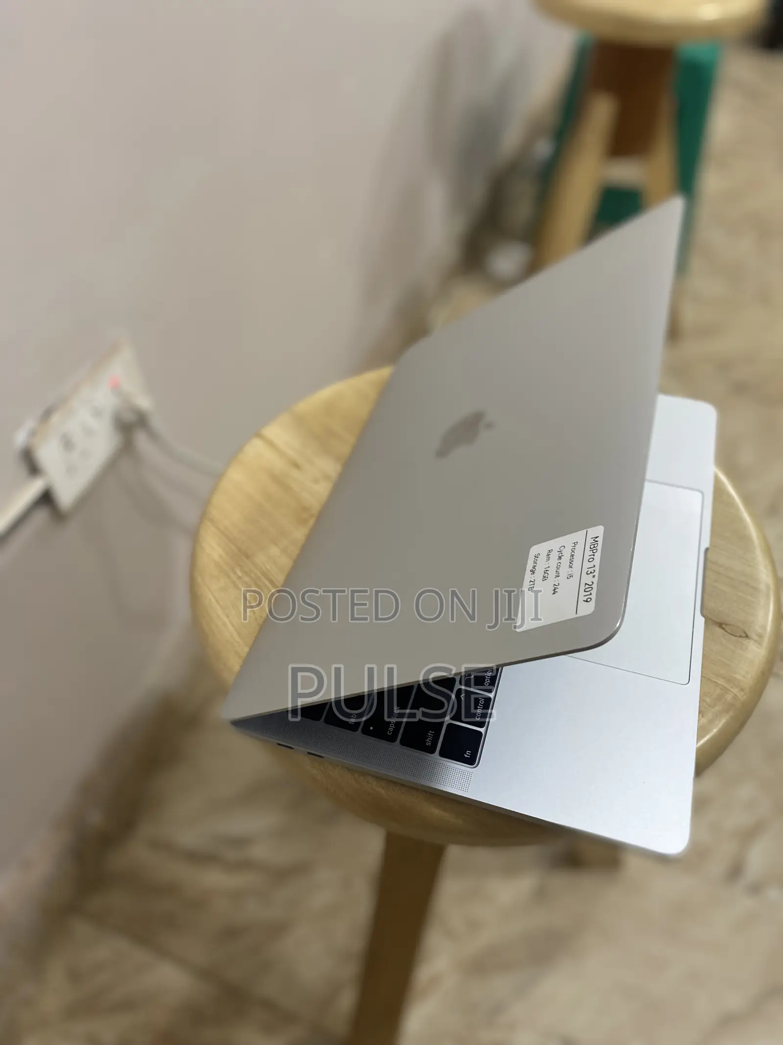 Laptop Apple MacBook Pro 2019 16GB Intel Core i5 SSD 2T