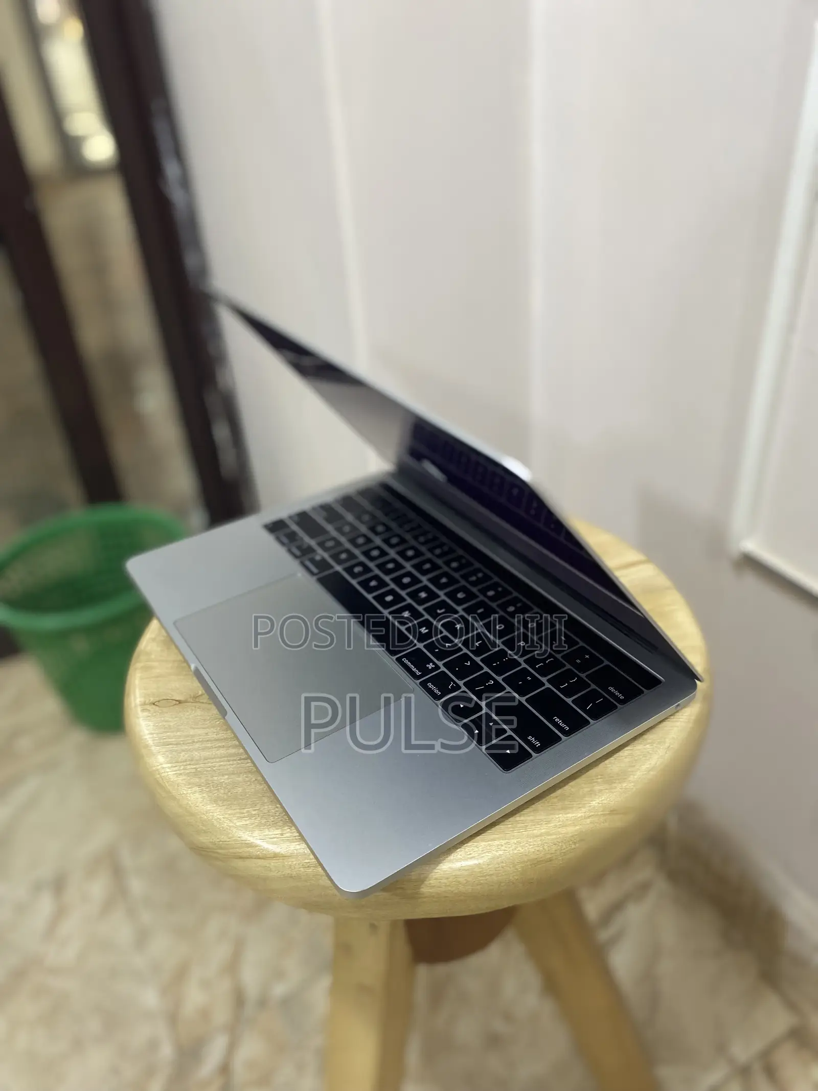 Laptop Apple MacBook Pro 2019 16GB Intel Core i5 SSD 2T