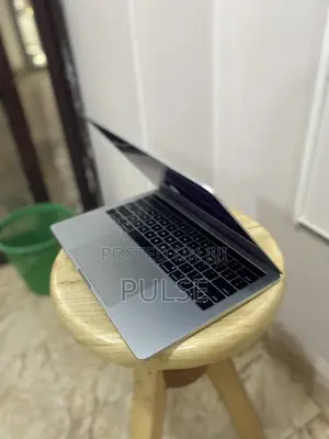 Laptop Apple MacBook Pro 2019 16GB Intel Core i5 SSD 2T