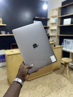 Laptop Apple MacBook Pro 2019 16GB Intel Core i5 SSD 512GB