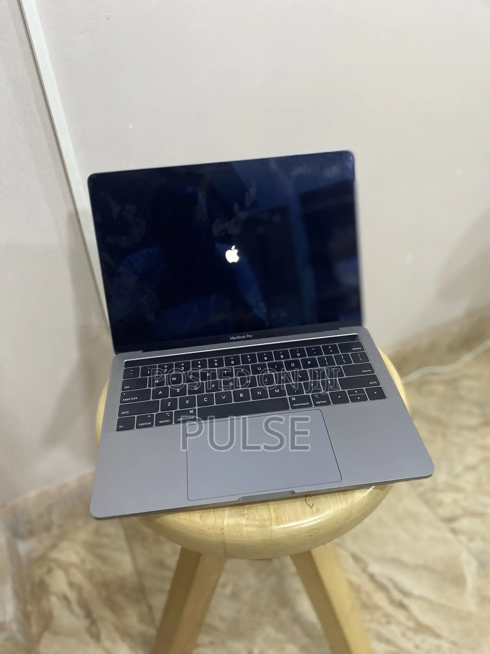 Laptop Apple MacBook Pro 2019 16GB Intel Core i7 SSD 1T