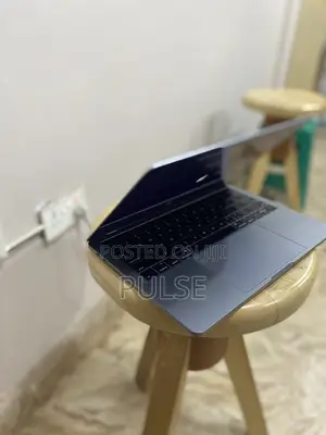 Laptop Apple MacBook Pro 2019 16GB Intel Core i7 SSD 1T