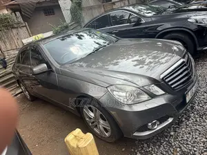 Mercedes-Benz E300 2011 Black