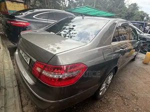 Mercedes-Benz E300 2011 Black