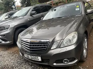Mercedes-Benz E300 2011 Black