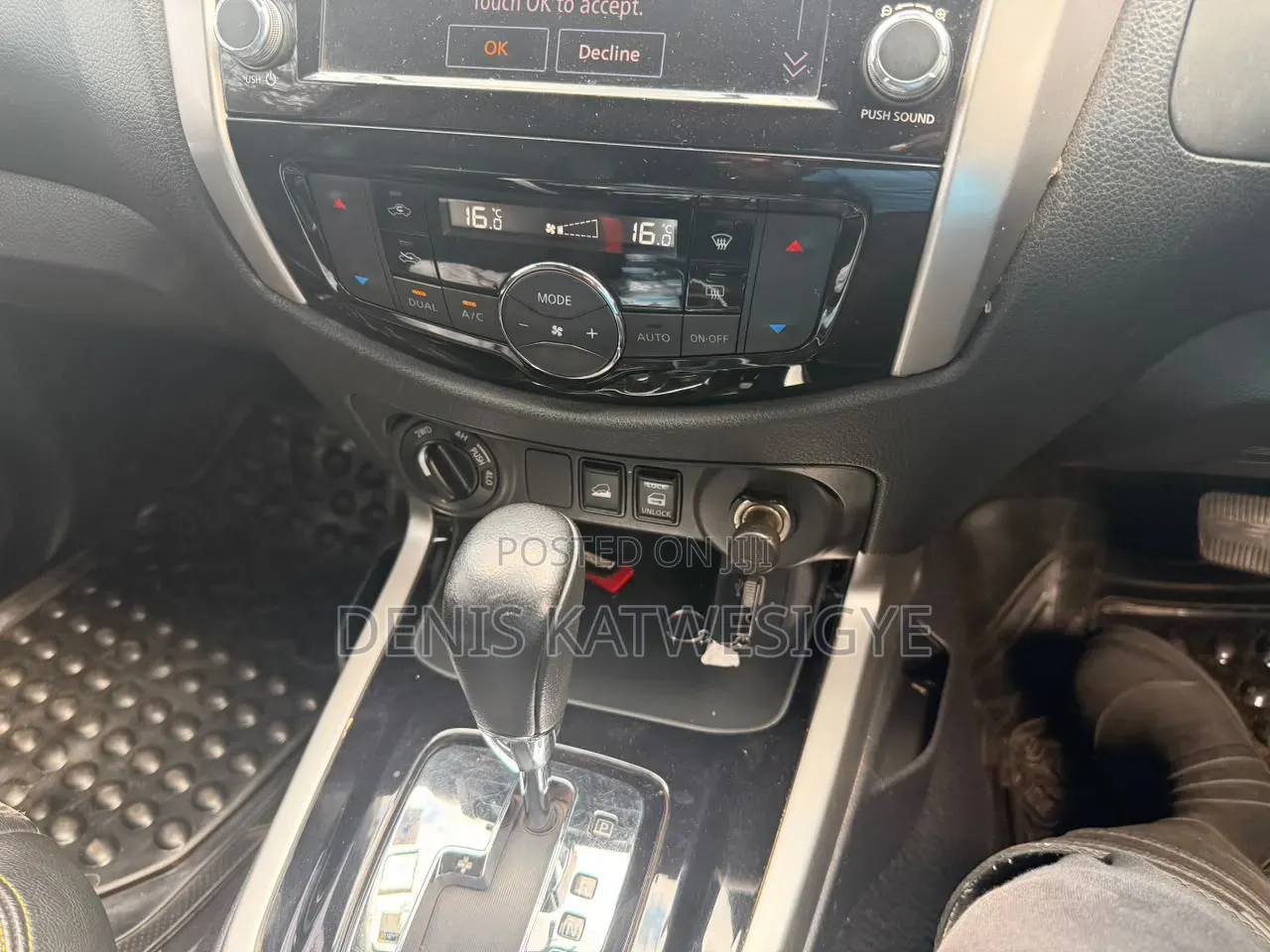Nissan Navara 2018 Black