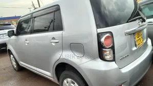 Toyota Rumion 2025 Silver