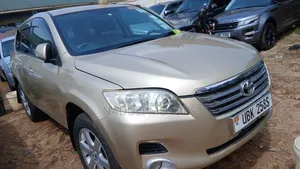 Toyota Vanguard 2011 Gold