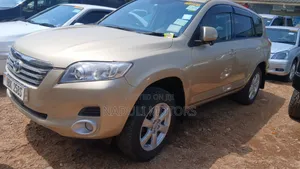 Toyota Vanguard 2011 Gold
