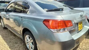 Subaru Legacy 2010 Silver