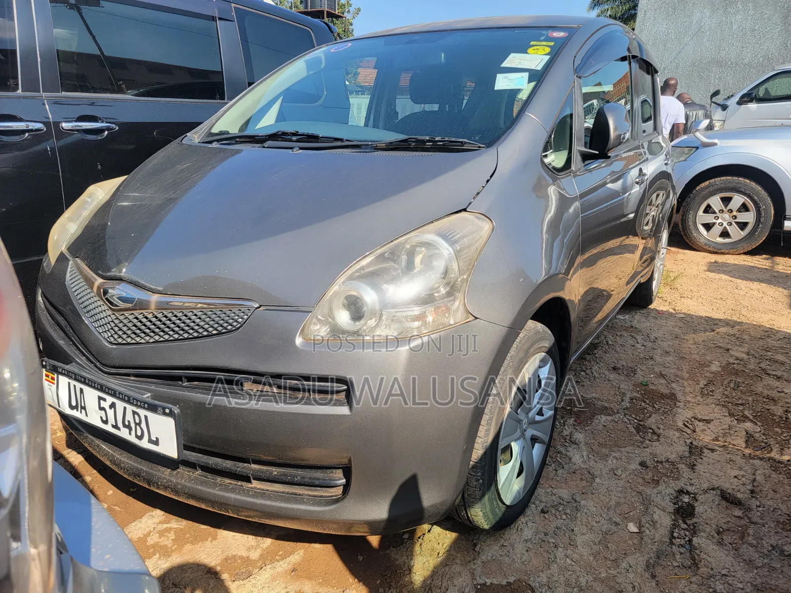 Toyota Ractis 2012 Black