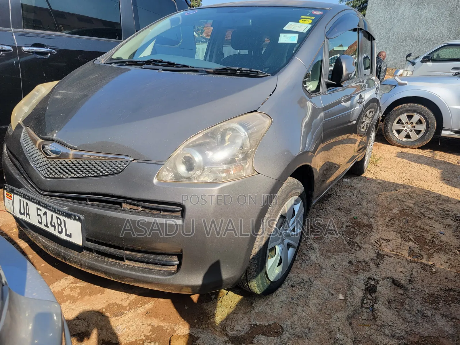 Toyota Ractis 2012 Black