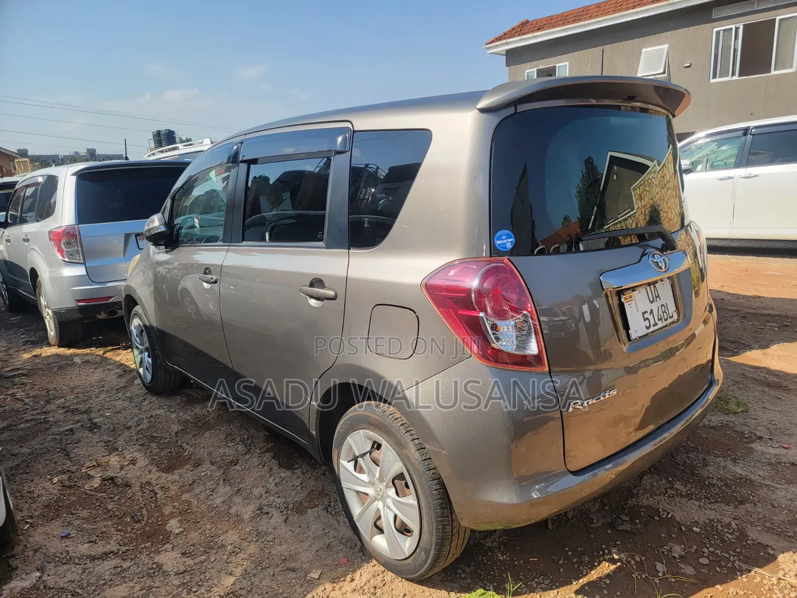 Toyota Ractis 2012 Black