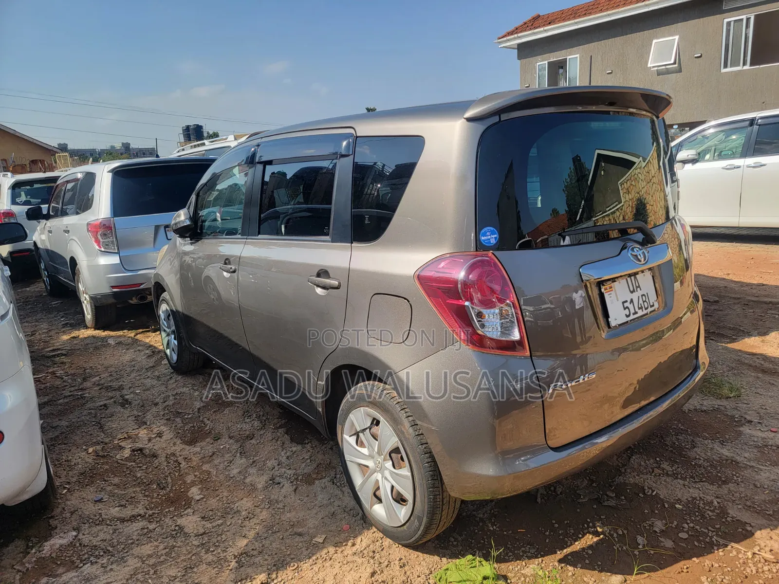 Toyota Ractis 2012 Black