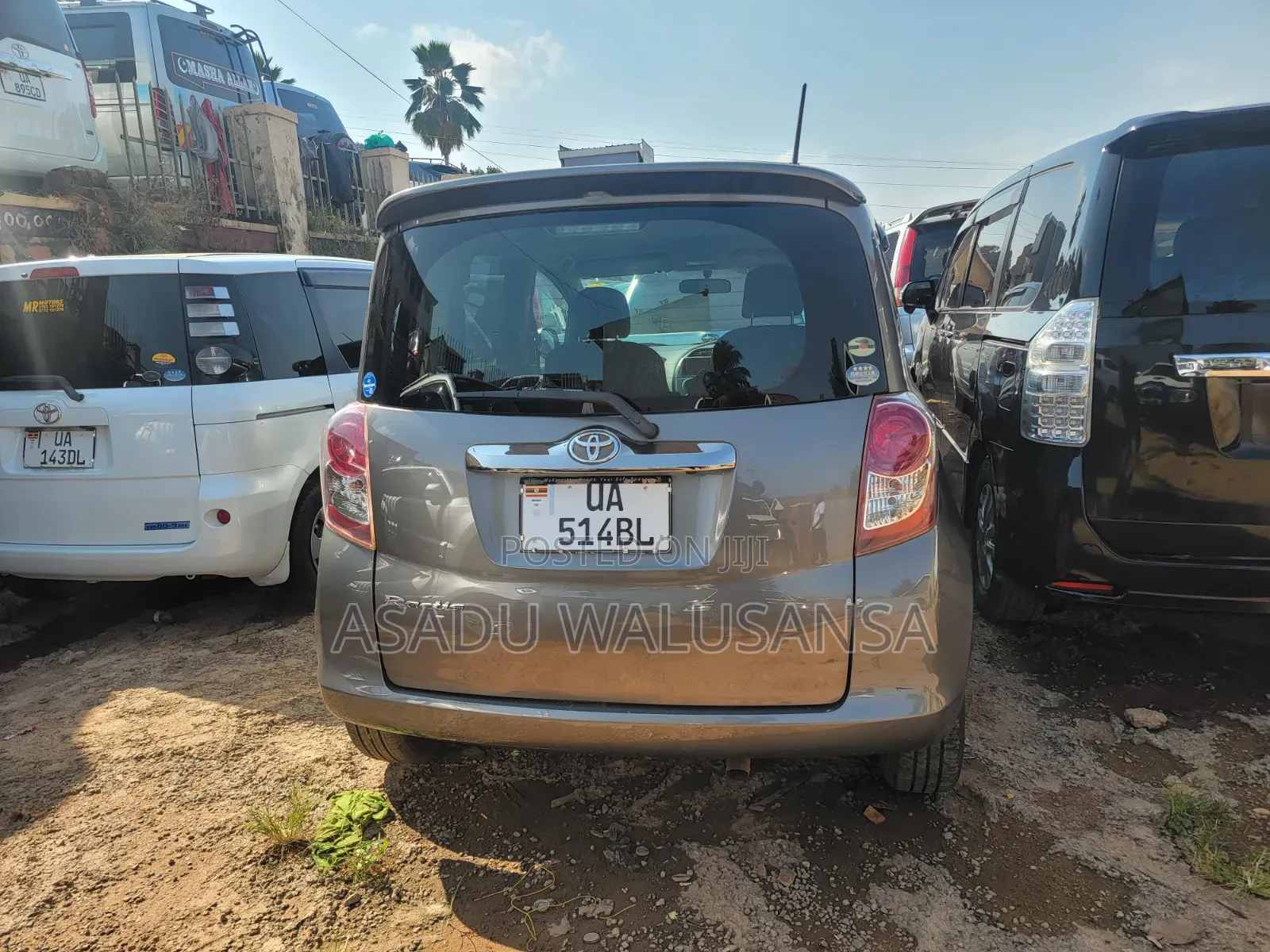 Toyota Ractis 2012 Black