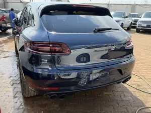 Porsche Macan 2017 Blue