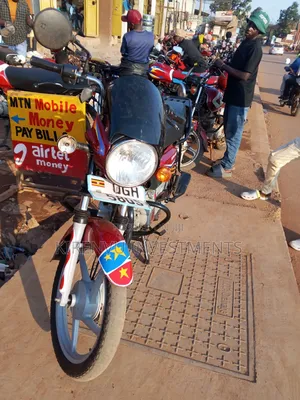 Bajaj Boxer 125 2023 Red