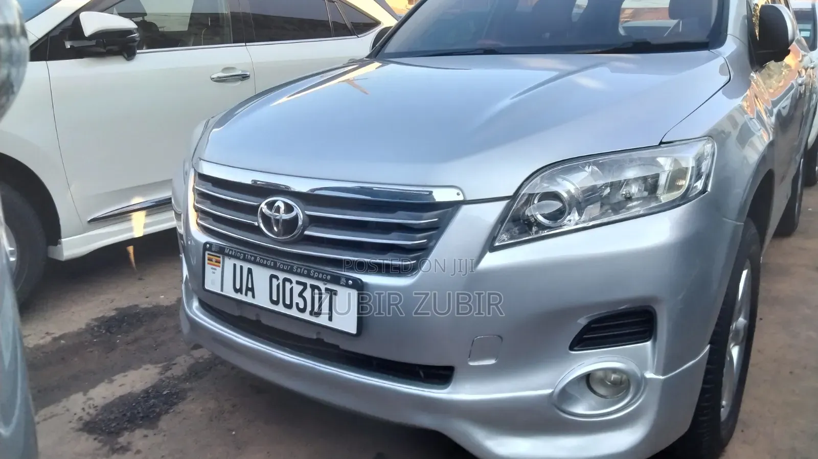 Toyota Vanguard 2010 Silver