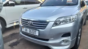 Toyota Vanguard 2010 Silver