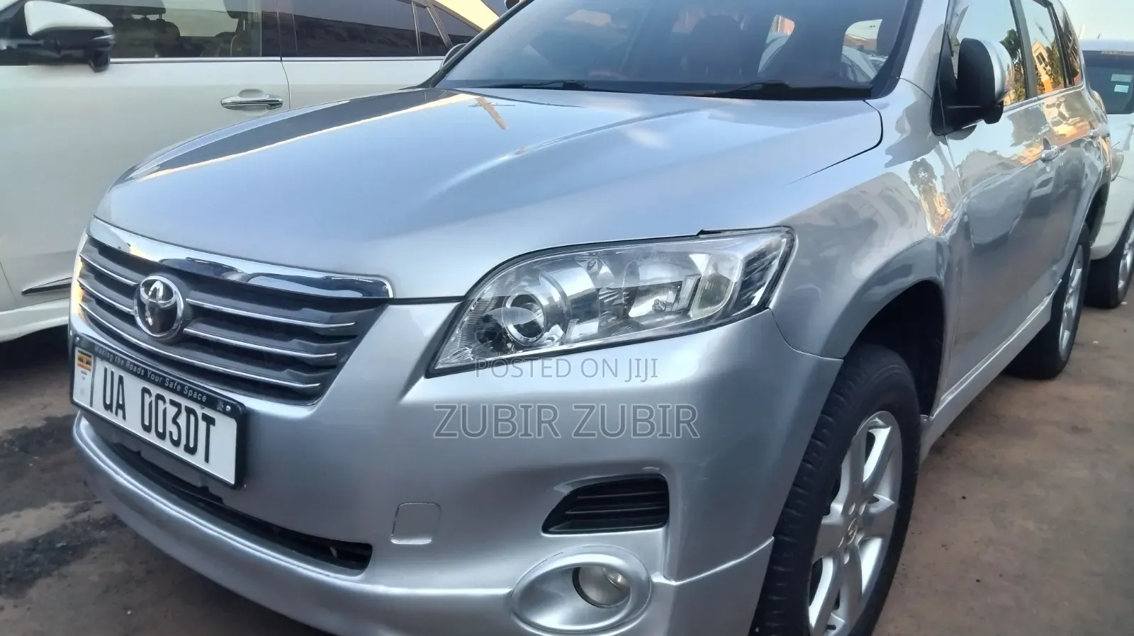 Toyota Vanguard 2010 Silver