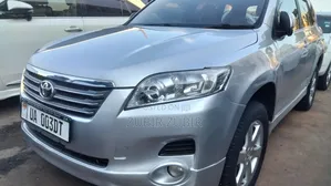 Toyota Vanguard 2010 Silver
