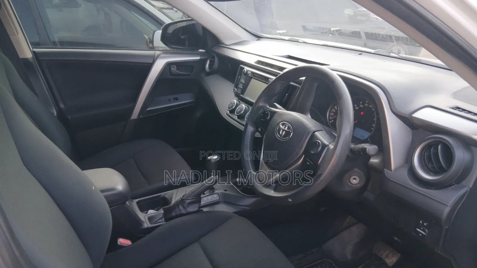 Toyota RAV4 2017 White