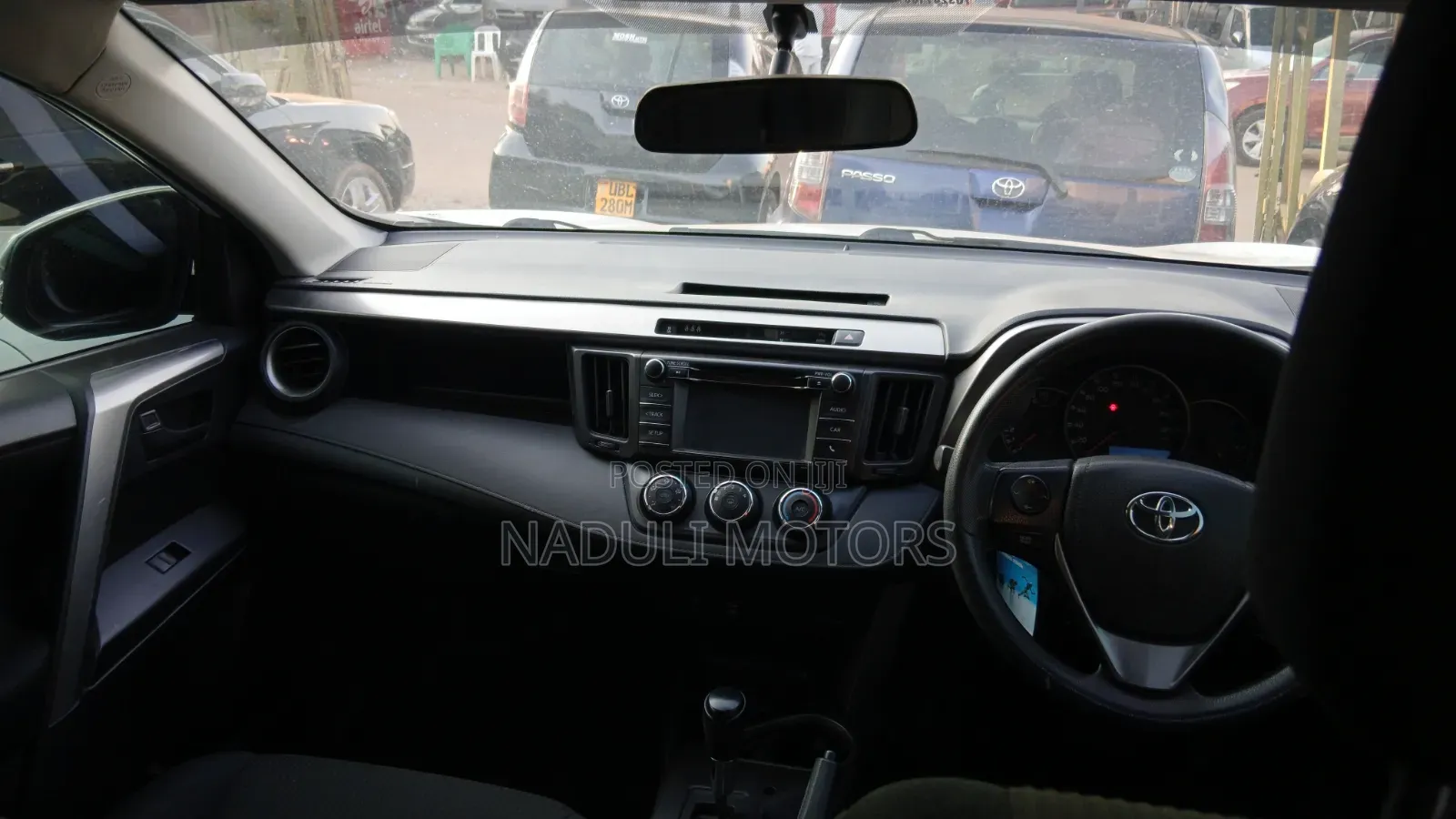 Toyota RAV4 2017 White