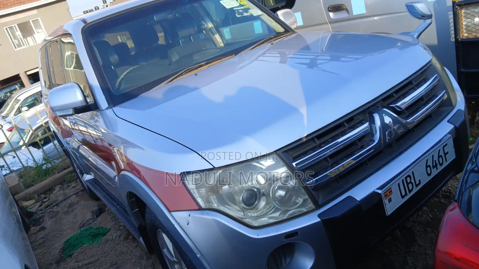 Mitsubishi Pajero 2009 Silver