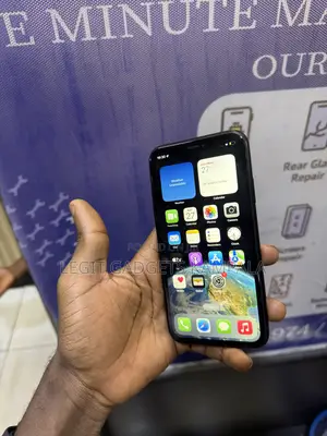Apple iPhone XR 64 GB Black