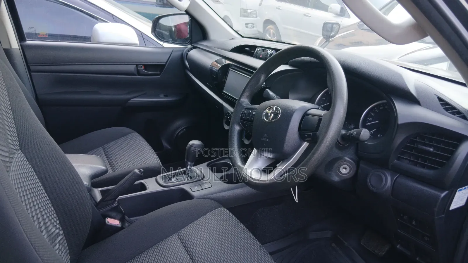 Toyota Hilux 2017 Black