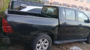 Toyota Hilux 2017 Black