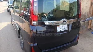 Toyota Noah 2016 Black