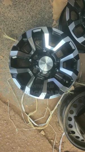 Landcruiser Hard Top Rim 16 (5 Holes)