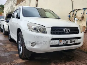 Toyota RAV4 2008 White