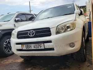 Toyota RAV4 2008 White