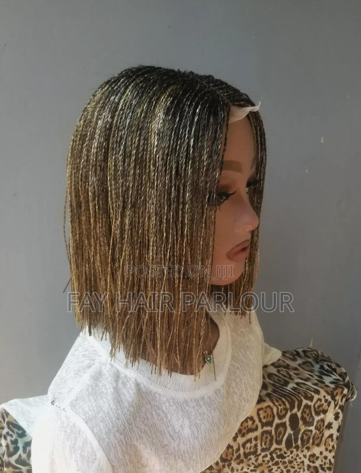 Short Classy Wigs. ( Blunt Cut Twists)