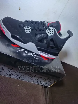 Jordan 4 Bred