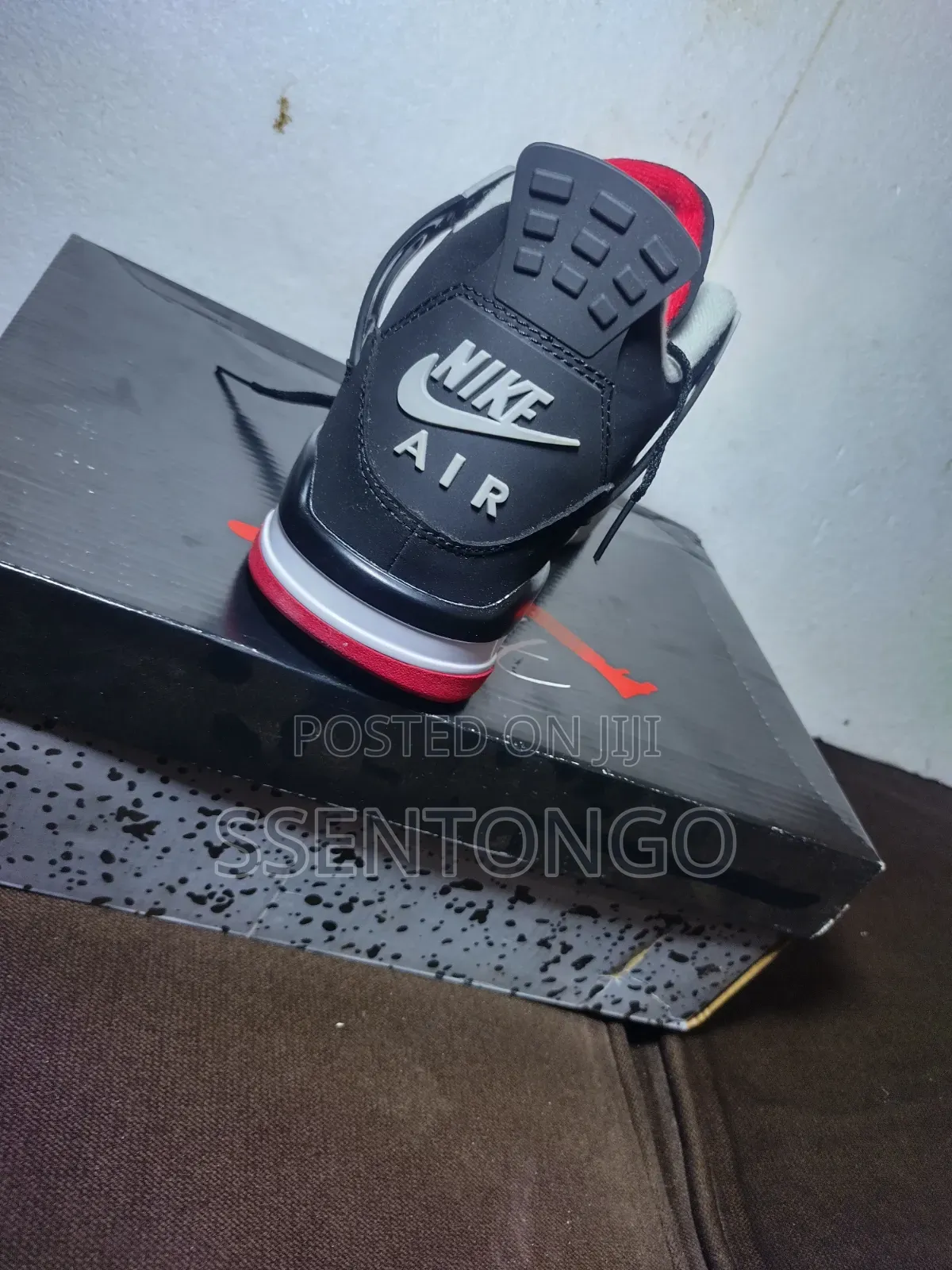 Jordan 4 Bred