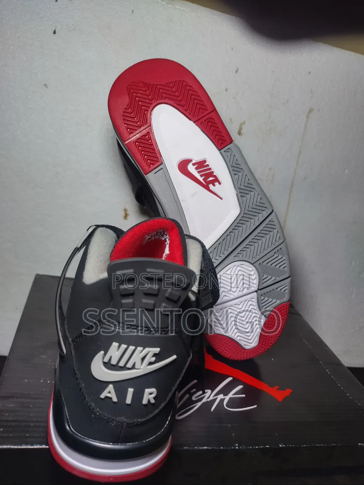 Jordan 4 Bred