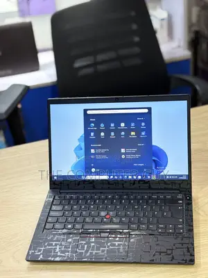 New Laptop Lenovo ThinkPad E14 Gen 5 8GB Intel Core i5 SSD 256GB
