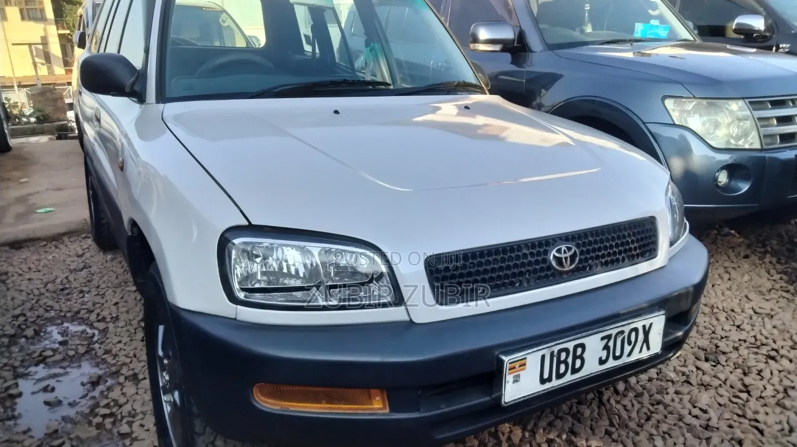 Toyota RAV4 1999 White