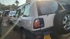 Toyota RAV4 1999 White