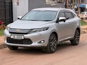 Toyota Harrier 2.0 2017 Silver